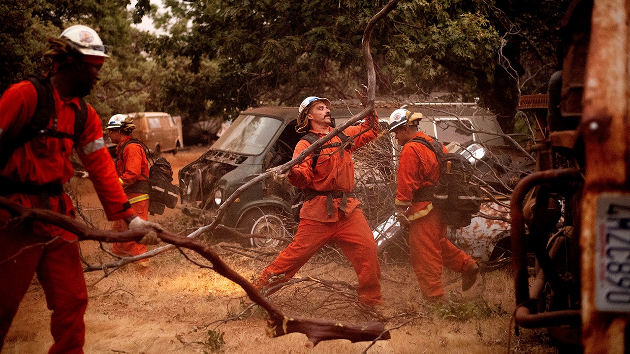 Photo of inmate firefighters in Yosemite