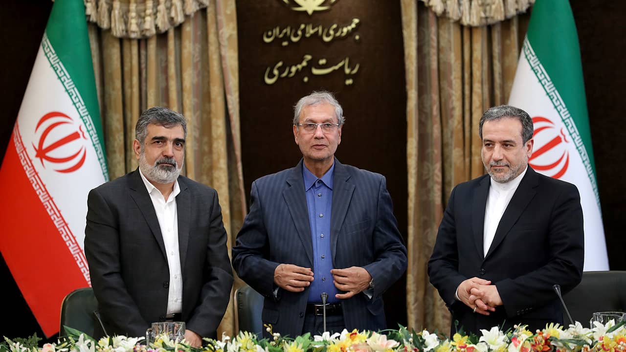 Photo of Behrouz Kamalvandi, Ali Rabiei, and Abbas Araghchi during a press briefing in Tehran, Iran